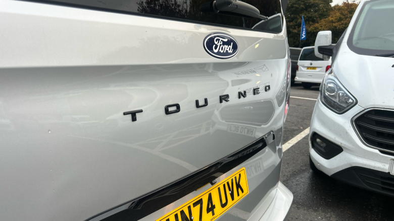 Ford Tourneo Custom 340 L2 Petrol Fwd 2.5 PHEV 232ps H1 Titanium 8 seater Auto